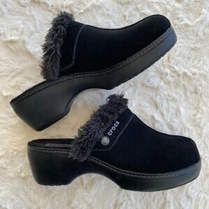 Crocs Women's Cobbler Suede Leather Clog Size 11 Faux Fur Lining Mule Wedge